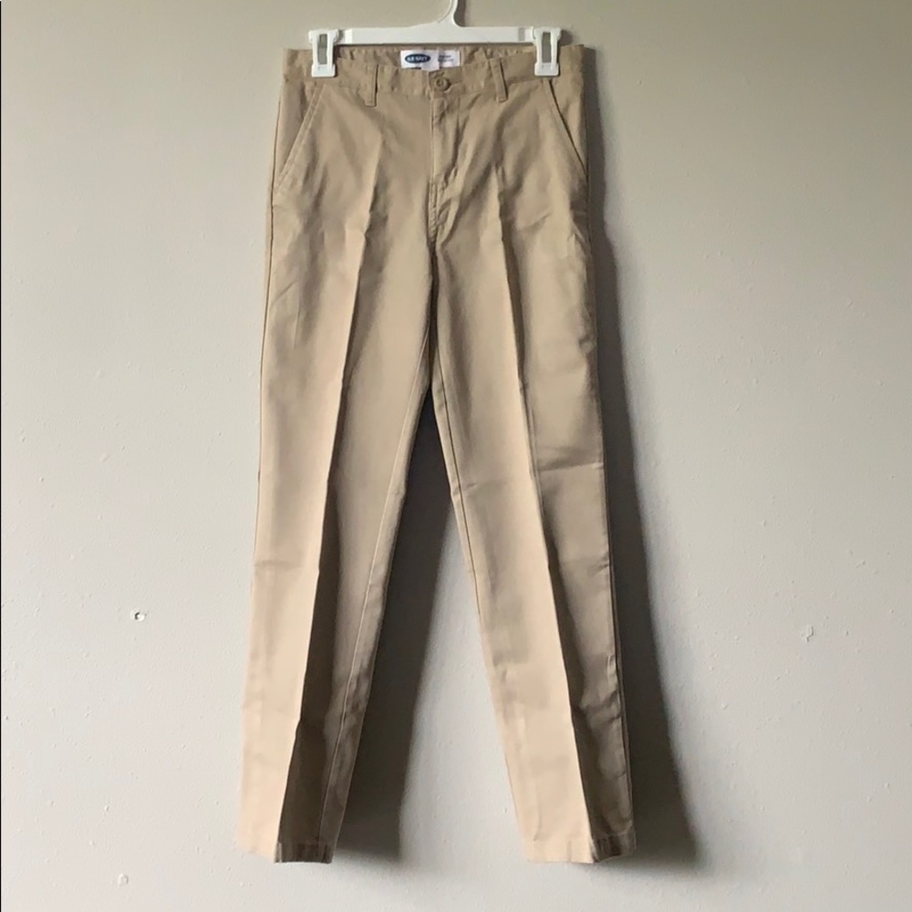 khaki pants